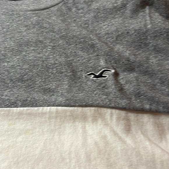 2 tone t-shirt from Hollister - Picture 2 of 4